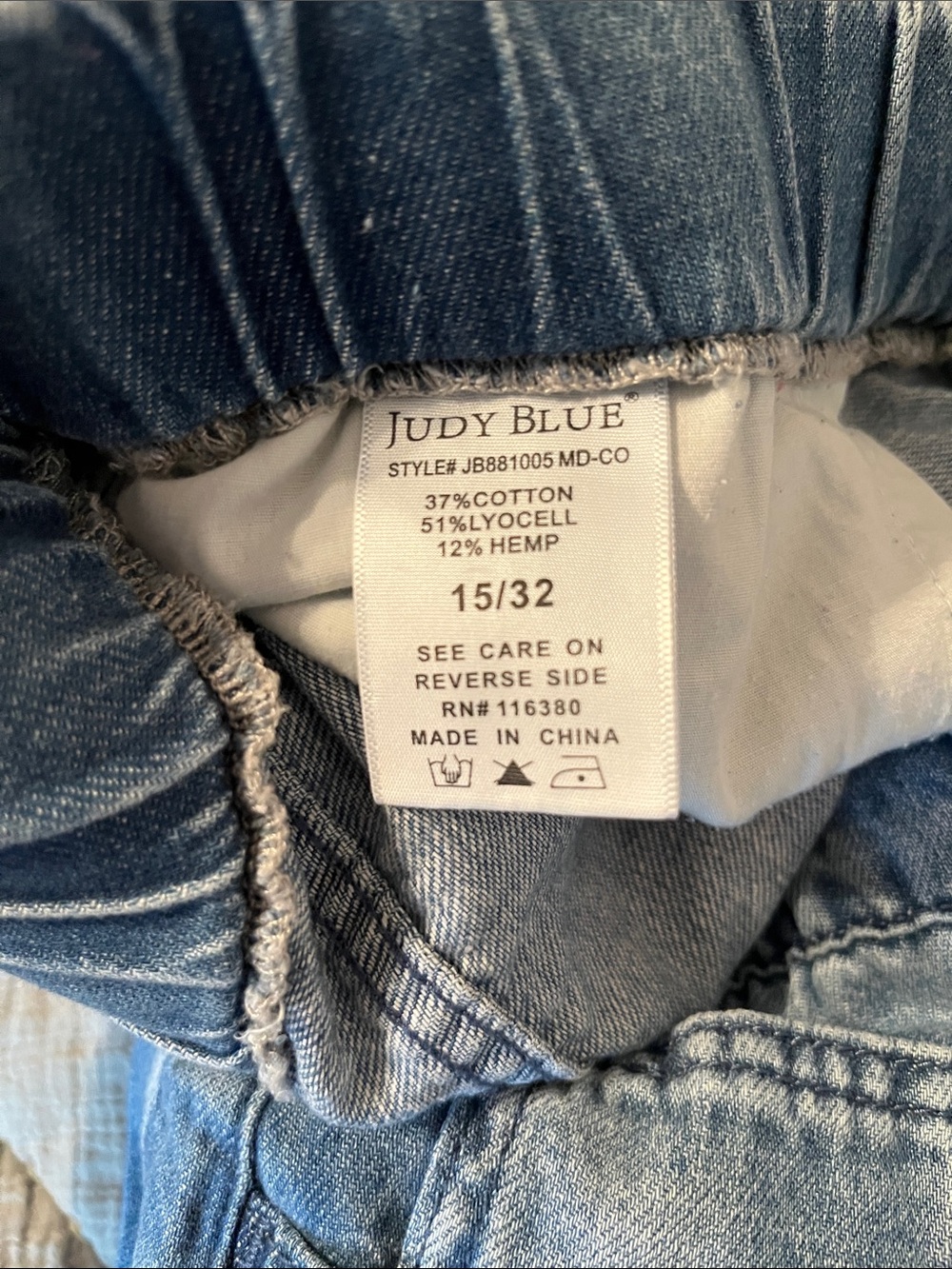 Judy Blue Medium Light Blue Cropped Denim Jeans 15/32 - Picture 5 of 5